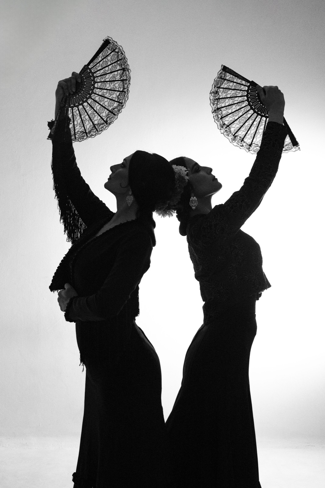 Detalle de baile flamenco en blanco y negro